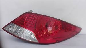 92402-1R630 - FARO TRASERO RH ALTERNATIVO-HYUNDAI ACCENT RB 2015-2020