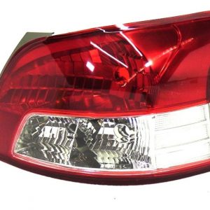 81551-52610 - FOCO TRASERO RH ALTERNATIVO-TOYOTA YARIS SEDAN 2006-2013